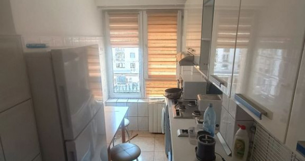 Apartament doua camere Romana
