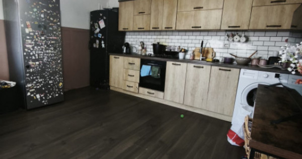Casa batraneasca + 5500 mp teren, Fratautii Vechi, Radauti