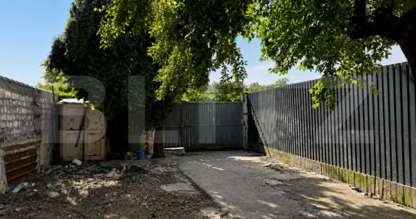 Casa 75 mp, teren intravilan 183 mp, toate utilitățile, zo