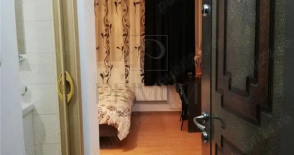 Garsoniera-Umt-Etaj intermediar