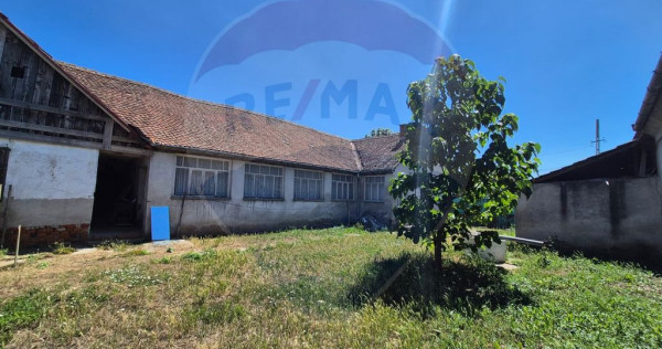 Casă / Vilă cu 3 camere de v&acirc;nzare &icirc;n zona Central