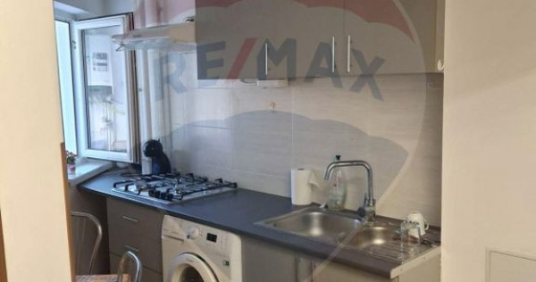 Garsoniera de &icirc;nchiriat la etajul 2 &icirc;n zona centrala