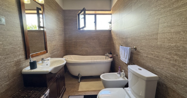 Vila 5 camere cu piscina Buftea