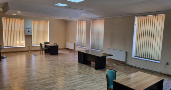 Spatiu Stradal Insula Agrement