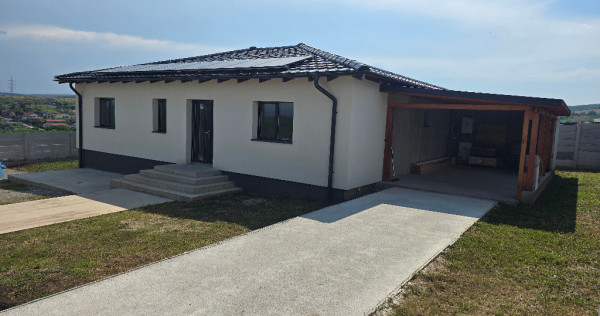 Vand casa noua pe un singur nivel in Deva, zona Zavoi, drum privat,