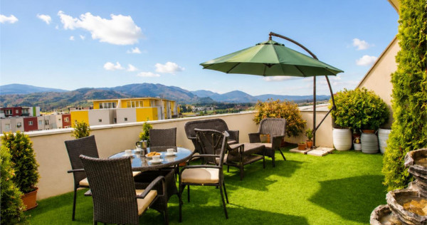 Penthouse extravagant,living spectaculos, semineu,terase gen