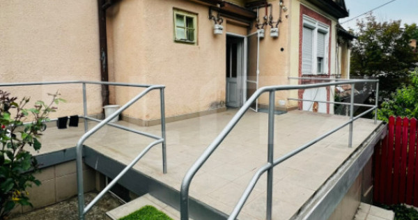 Apartament 2 camere, 74 mp, renovabil, zona Ultracentral