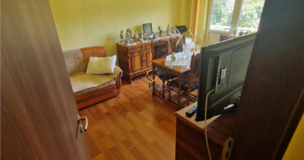 Decomandat 3 Camere 2 Bai 2 Balcoane Zona Aradului