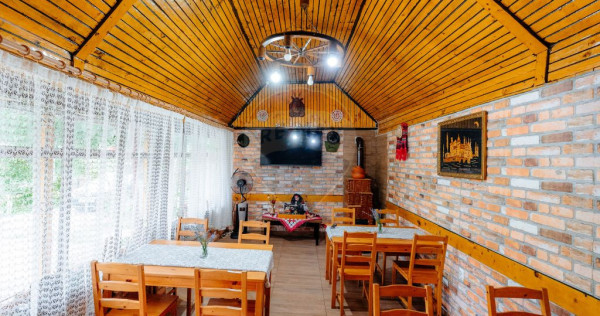 Pensiune de v&acirc;nzare, Corbșori (Poenari)| potențial rea...
