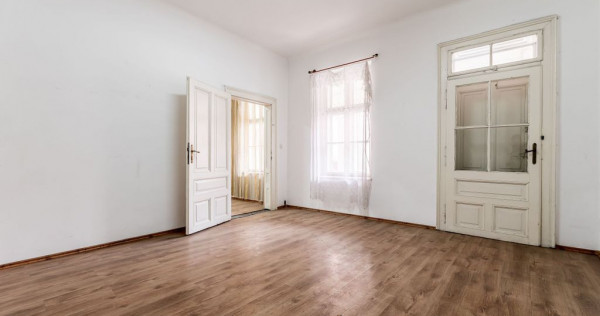 Apartament 2 camere Str. Lucian Blaga, clădire &icirc;n renov...
