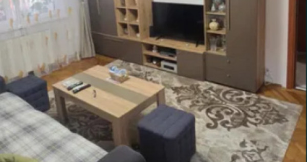 Apartament 3 camere | Decomandat | Balcon 16 mp | Florilor
