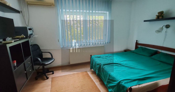 Apartament 2 camere, str Vicina, decomandat, 61 mp