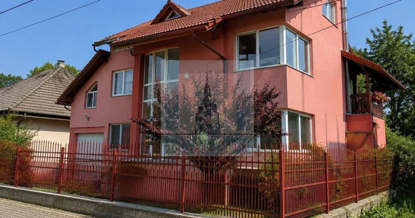 Casă spațioasă | 223 mp utili | teren 1.000 mp-zona Cr...