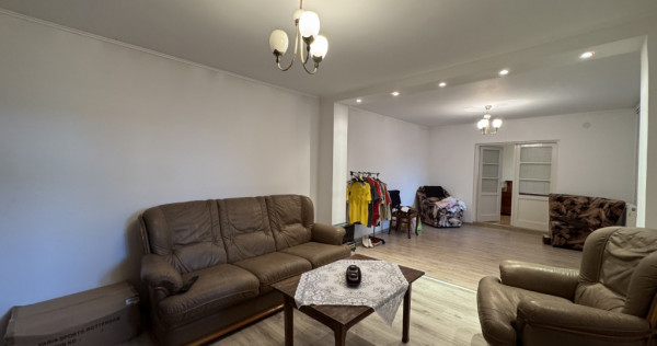 Casa 5 camere Chiajna langa padure, curte, garaj dublu