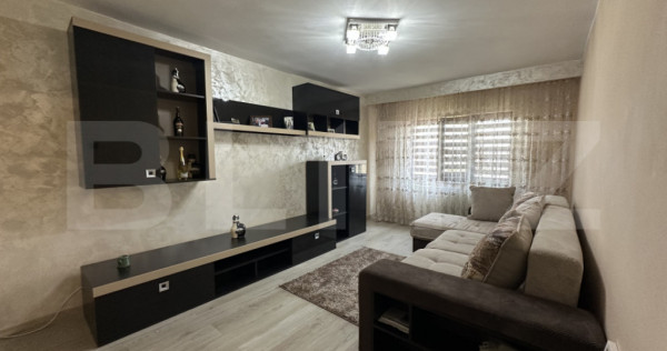 Apartament 3 camere decomandat, cartierul 9 Mai