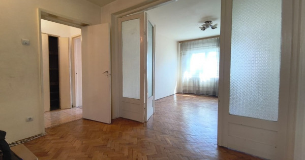 Apartament 4 camere in Deva, zona Piata Centrala