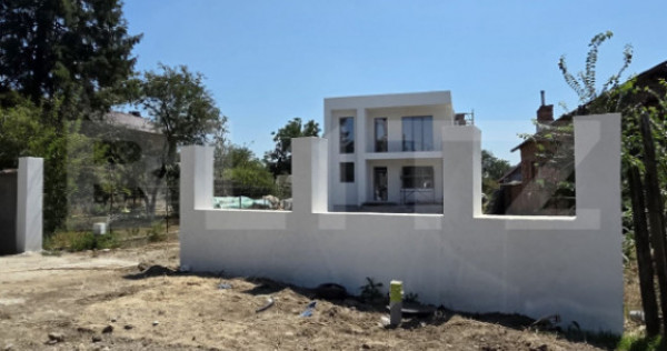 Casă de v&acirc;nzare, 200 mp, zona Brezoaia