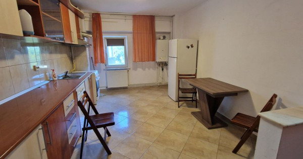 Apartament 4 camere, 2bai , 102 mp zona BCR