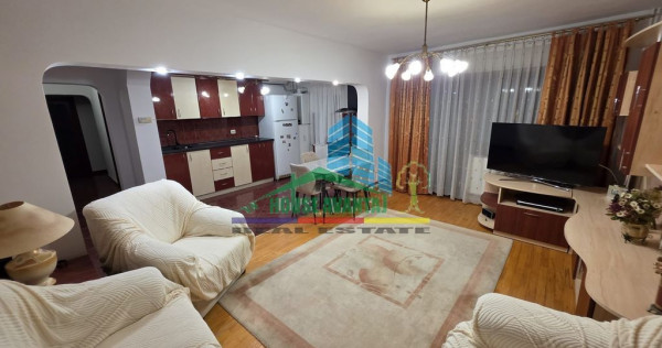 Apartament 4 camere de v&acirc;nzare Ultracentral etaj 1