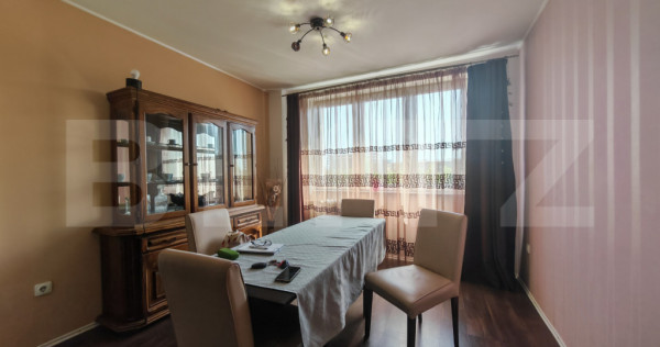 Apartament 4 camere decomandat, etaj intermediar, Splaiul Cr