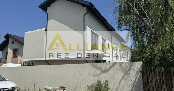 Vila cu 5 camere - 4 bai | 180 MPU - Teren 190 MP