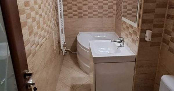3 camere decomandat | 75 mp | 2 băi | 2 balcoane | Micro 17
