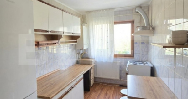 Apartament 3 camere, 50 mp, zona Micro 40