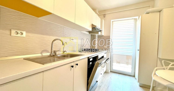 Apartament 3 camere semidecomandate Arena Residence Bacau