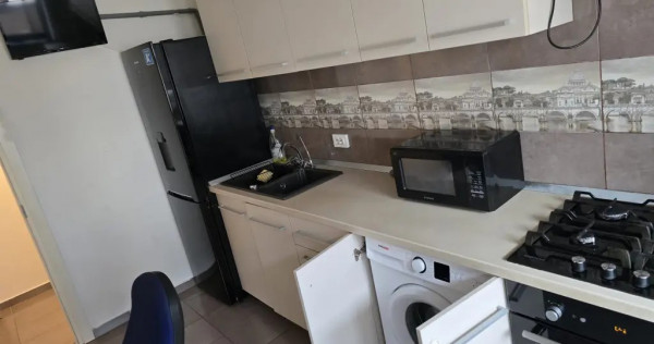 Inchiriez apartament cu 3 camere loc de parcare inclus central Penny