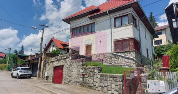 Vila cu 8 camere de vanzare in Busteni