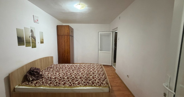 Garsoniera,zona Dallas,etaj 1