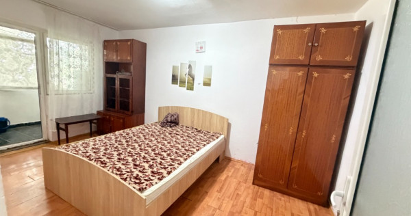 Garsoniera,zona Dallas,etaj 1