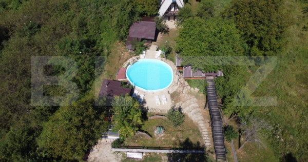 Proprietate cu piscină/ciubăr, zona Pietrari