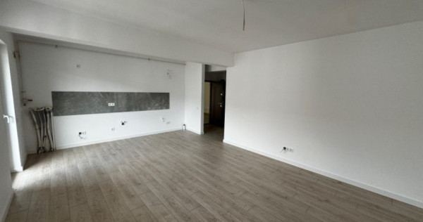 Apartament 3 camere 62mp, 4mp balcon, zona Teilor