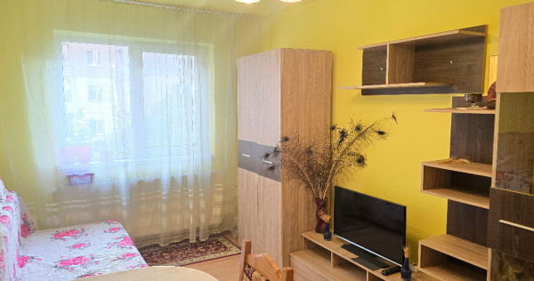 Inchiriez apartament cu 2 camere in Deva, zona Dacia, etaj 1,