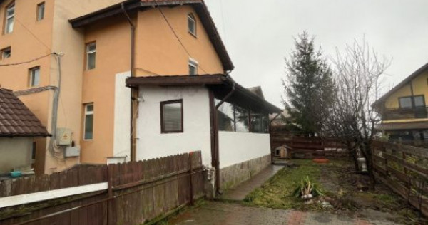Apartament individual 4 camere 110 mp &icirc;n Vilă + 167mp C...