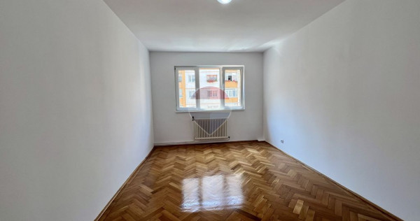 Apartament decomandat 3 camere spațios si luminos I Vasi...