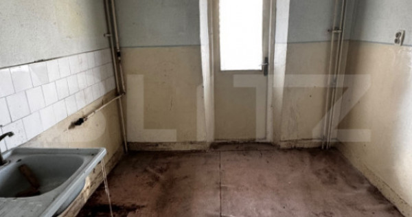 Apartament de vanzare, 50 mp, zona Centru - Ocna Mures