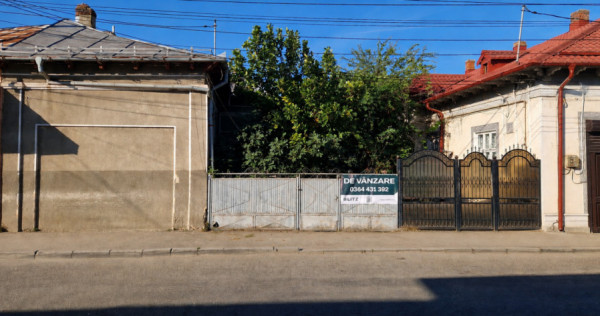 Casă de v&acirc;nzare, 178 mp, teren 406, zona Bals