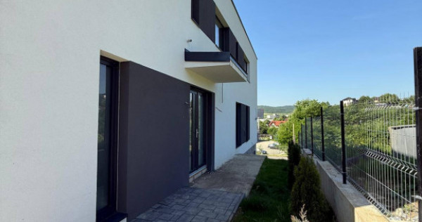 Casă NOUĂ tip duplex, &icirc;n D&acirc;mbul Rotund-Calea Baciului