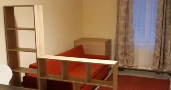 V&acirc;nd apartament 2 camere semicentral