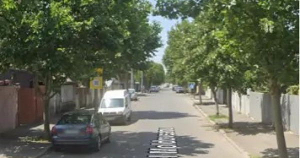 Propietar v&acirc;nd teren 737 mp București sector 4 Luica