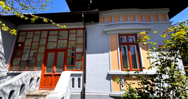 Casă de v&acirc;nzare situată &icirc;n Tomis II - Constanta