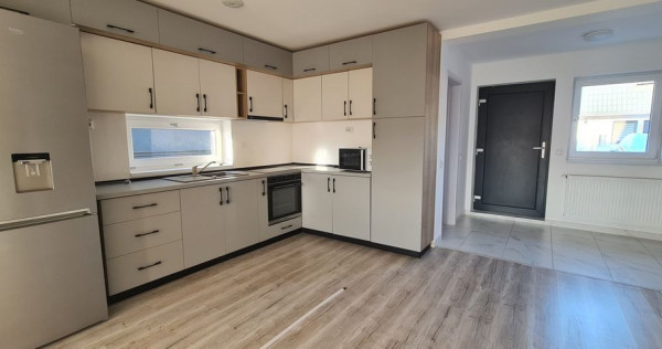 De inchiriat casa 4 camere bucatarie mobilata utilata Izvor