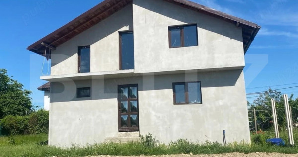 Casă P+M de v&acirc;nzare, 129 mp, teren 343 mp, zona Lazuri