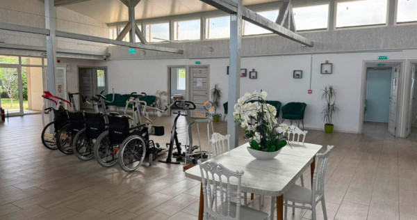 Afacere la Cheie / Centru de Batrani 30 de Camere / Lenauhei