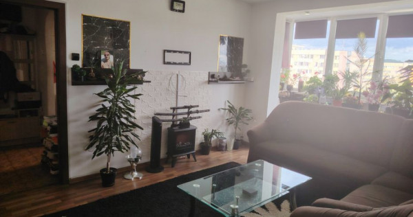 Apartament 2 camere Astra ,etaj intermediar,parcare,90000 Eu