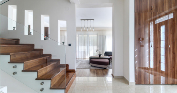 Casa LA CHEIE cu 5 camere si 4 bai, Buna Ziua, 200 mp, zona