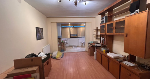 Apartament 3 camere - suprafata 79mp, zona Viziru 3, parter.
