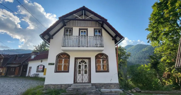 DE VANZARE- Imobil multifuncțional ultracentral - Băile Tușnad